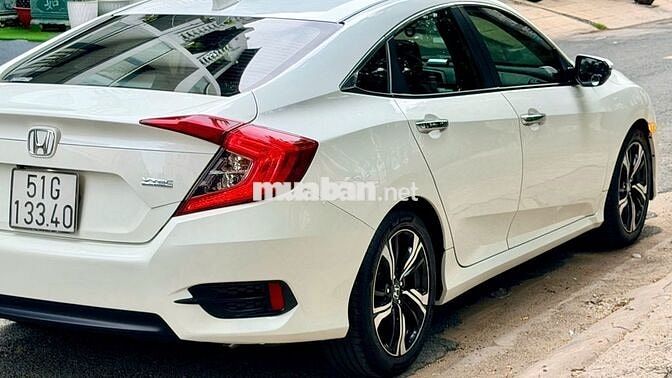 CHÍNH CHỦ BÁN HONDA CIVIC 1.5 TURBO CUỐI 2017