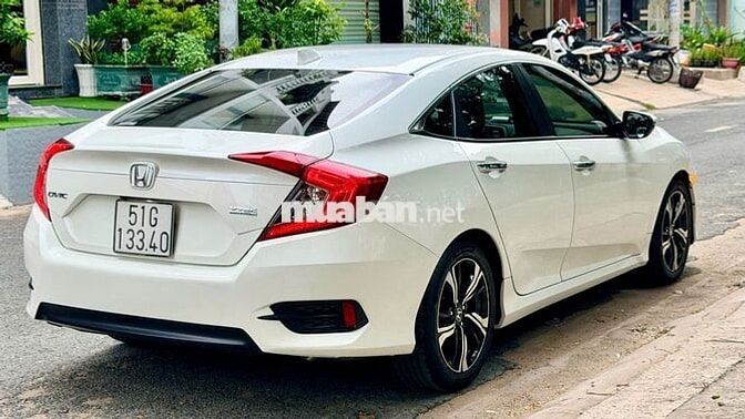 CHÍNH CHỦ BÁN HONDA CIVIC 1.5 TURBO CUỐI 2017