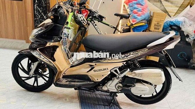 Suzuki Hayate màu Nâu vàng