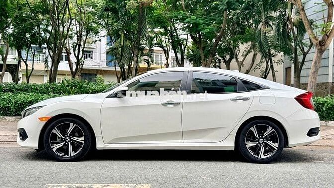 CHÍNH CHỦ BÁN HONDA CIVIC 1.5 TURBO CUỐI 2017
