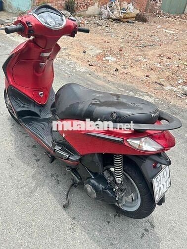 Piaggio Fly fi phun xăng điện tử. Máy êm thì thầm