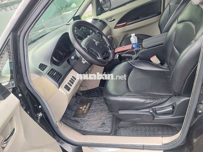 Mitsubishi Grandis 2008 Đen Tự động