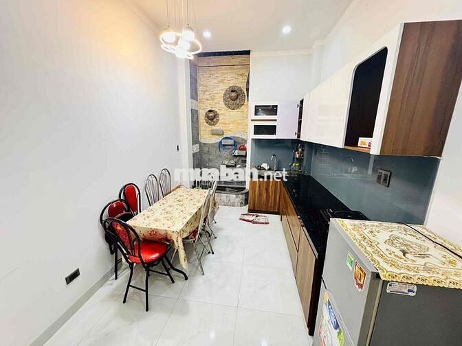 Nhà nguyên căn đường Lê Hồng Phong Fullnt