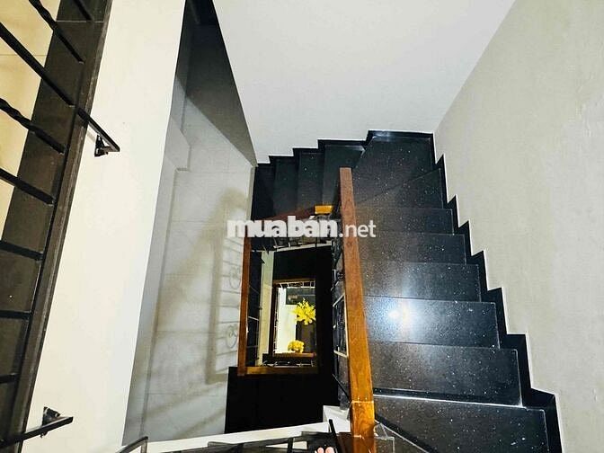 Nhà nguyên căn đường Lê Hồng Phong Fullnt