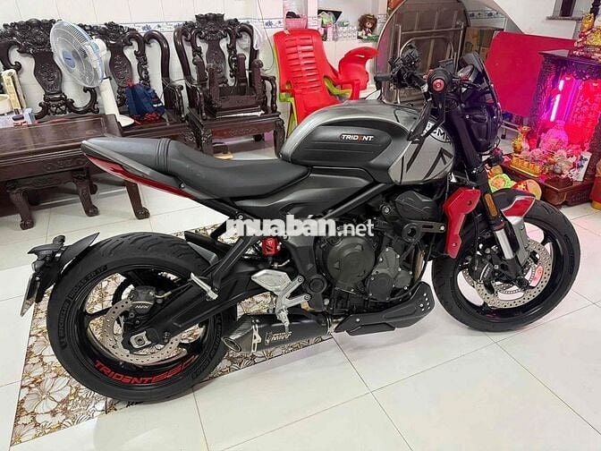 Triumph Trident 660 Xám 13000 km