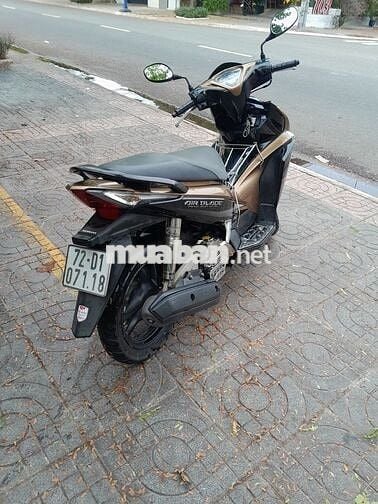 Honda Air Blade Đen vàng đồng