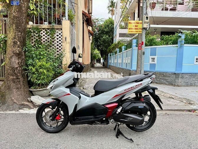 AB 2026 ABS 125cc odo 4900km ***