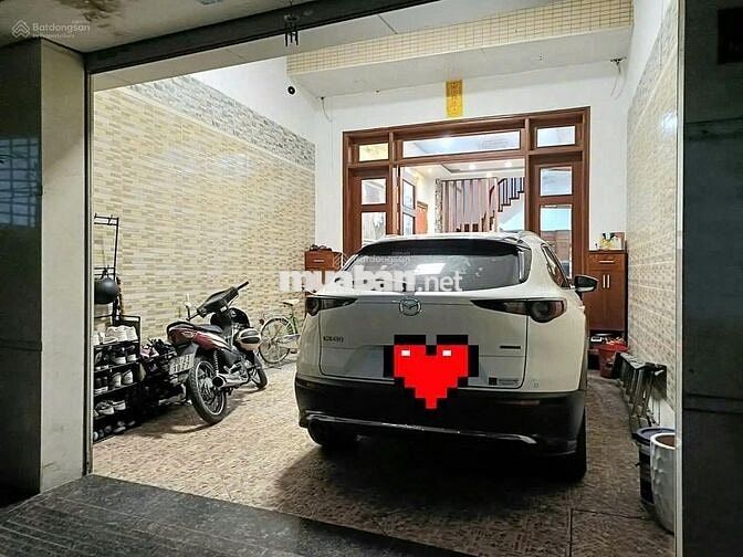 Bán nhà Cầu Giấy, Nhà đẹp dân xây, ô tô đỗ, 65m2, 18,2 tỷ