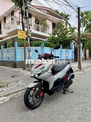 AB 2026 ABS 125cc odo 4900km ***