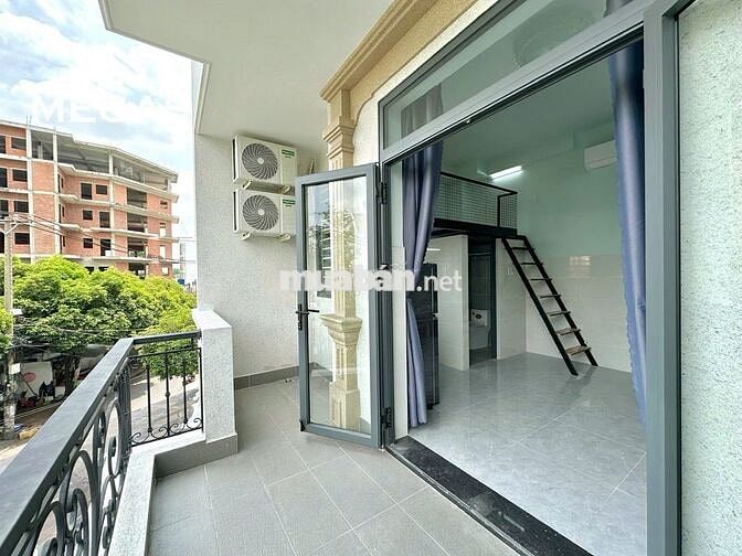 CĂN HỘ FULL NỘI THẤT - BAN CÔNG NGAY HUFLIT - VINHOME HÓC MÔN