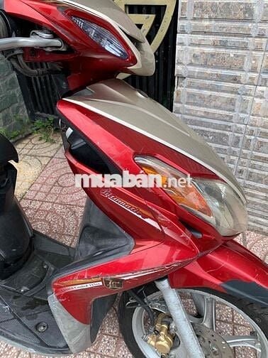 Yamaha Luvias 2012 Đỏ