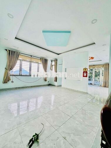 Cho Thuê Biệt Thự Đường Nhựa Thông DT 10x40m 1Trệt 1Lầu 5Pn 4Wc Vườn