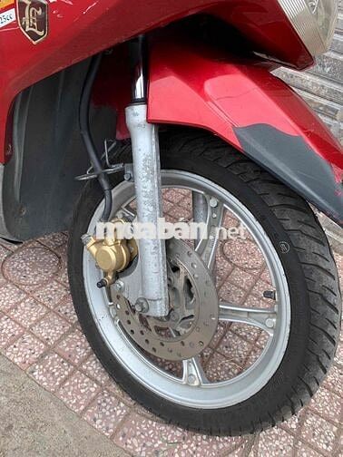 Yamaha Luvias 2012 Đỏ