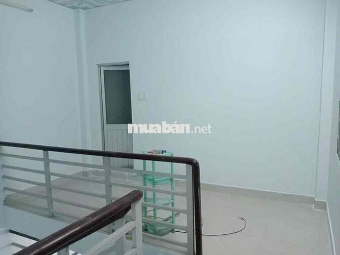Bán nhà MT đường 15m (gồm vỉa hè) ngang 4m, 81m2 TT An Phú Đông, Q12.