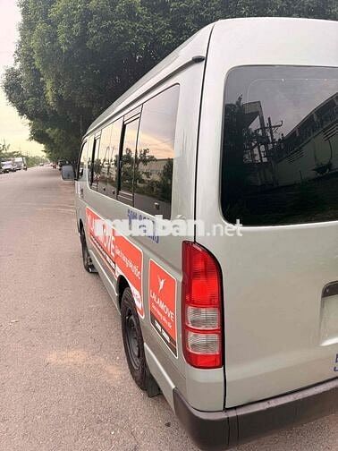 Toyota Hiace 2008 3 chổ máy dầu 945kg