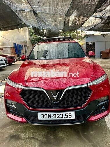 VinFast Lux SA2.0 Pre Đỏ
