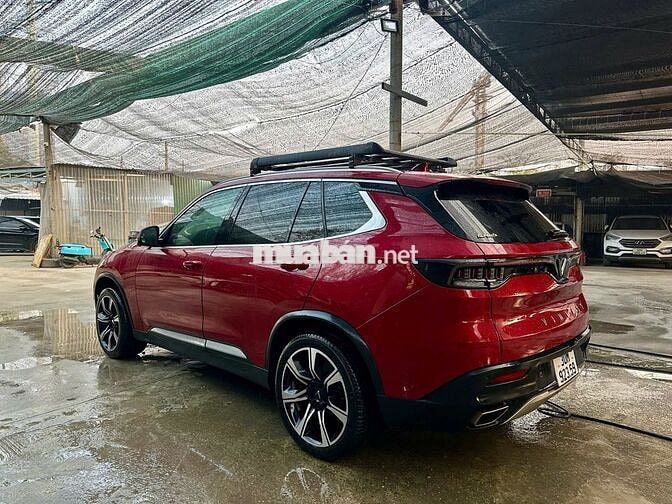 VinFast Lux SA2.0 Pre Đỏ