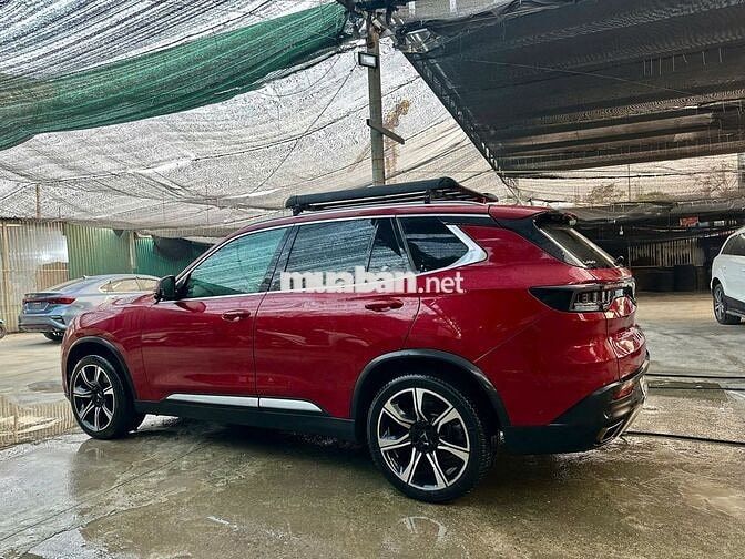 VinFast Lux SA2.0 Pre Đỏ