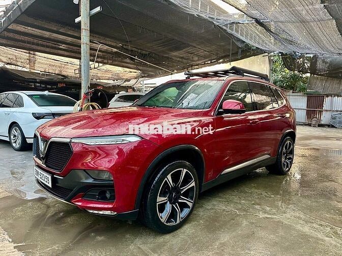 VinFast Lux SA2.0 Pre Đỏ