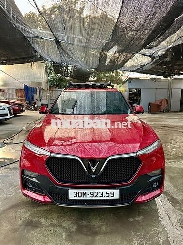 VinFast Lux SA2.0 Pre Đỏ