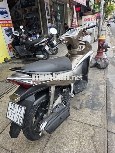 Air Blade 2012.đẹp nguyên zin.máy êm.tp.chính chủ 
