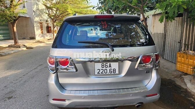Toyota Fortuner 2014 Bạc
