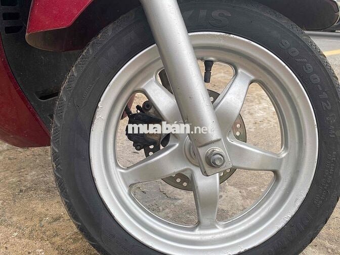 Honda Lead Đỏ. 2014.  con dep