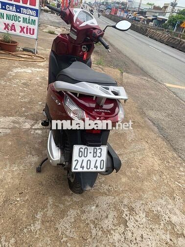 Honda Lead Đỏ. 2014.  con dep