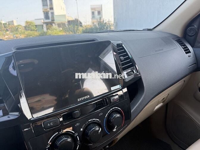 Toyota Fortuner 2014 Bạc