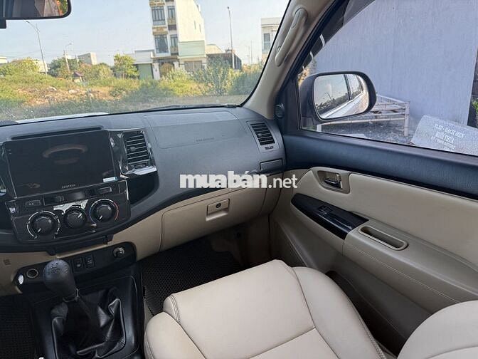 Toyota Fortuner 2014 Bạc
