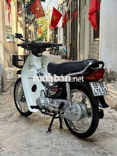 Honda Super Dream 2004