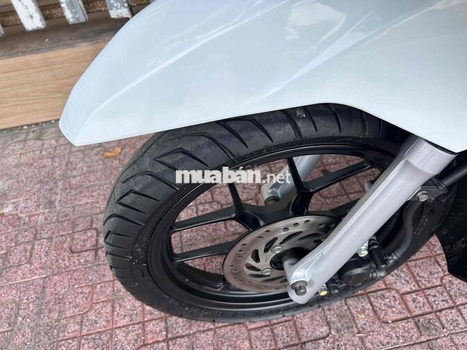 Honda Click Thái Trắng zin êm sạch đẹp chính chủ