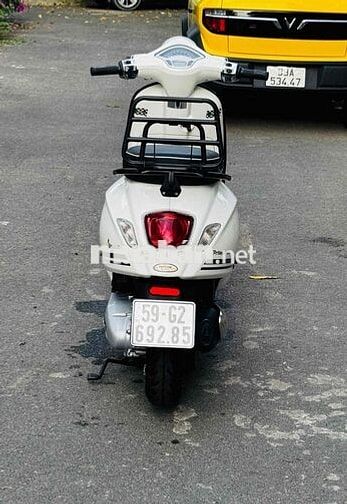 Piaggio Vespa Primavera 2019 Trắng bản du thuyền