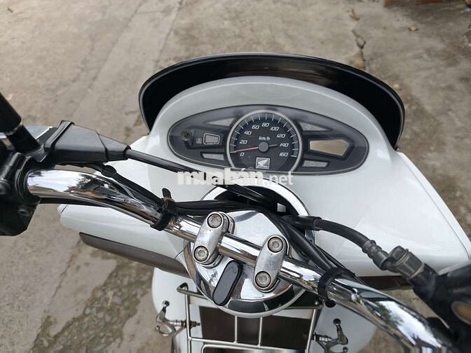Honda PCX màu Trắng