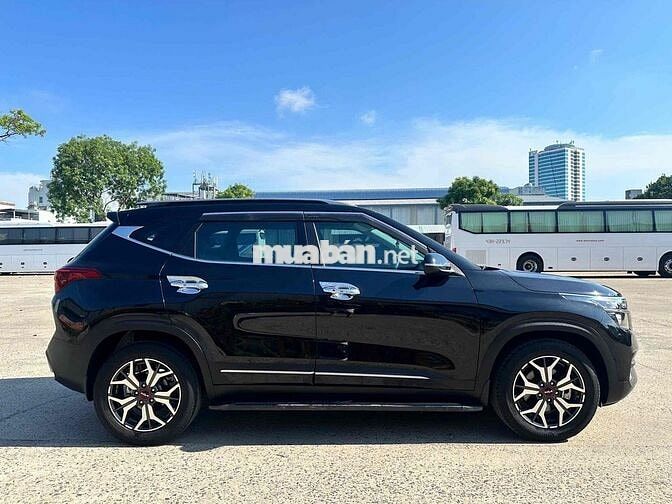 Kia Seltos 2021 Luxury 30000km Đen