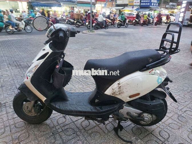 Piaggio Zip Trắng đen