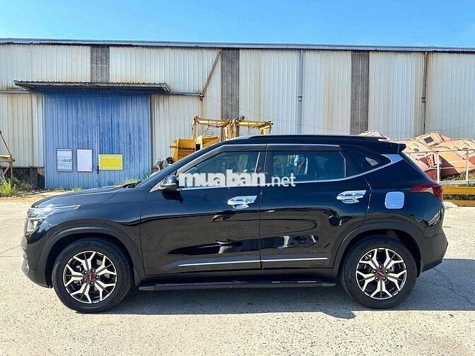 Kia Seltos 2021 Luxury 30000km Đen