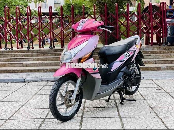 Honda Click màu Hồng