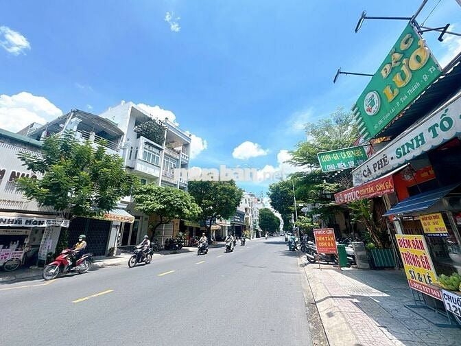 CHO THUÊ NHÀ  MT  VƯỜN LÀI : 4 x 18 M đúc 4 Lầu : 6 PN , 4 Wc