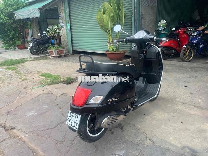 Piaggio Vespa GTS Đen 564.55 km