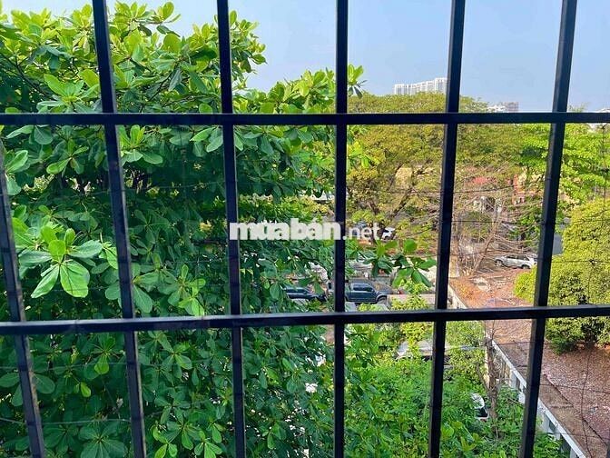 CẦN TÌM NỮ NHÂN VIÊN VĂN PHÒNG Ở GHÉP QUẬN 10 - CÓ CỬA SỔ - VIEW BAN C