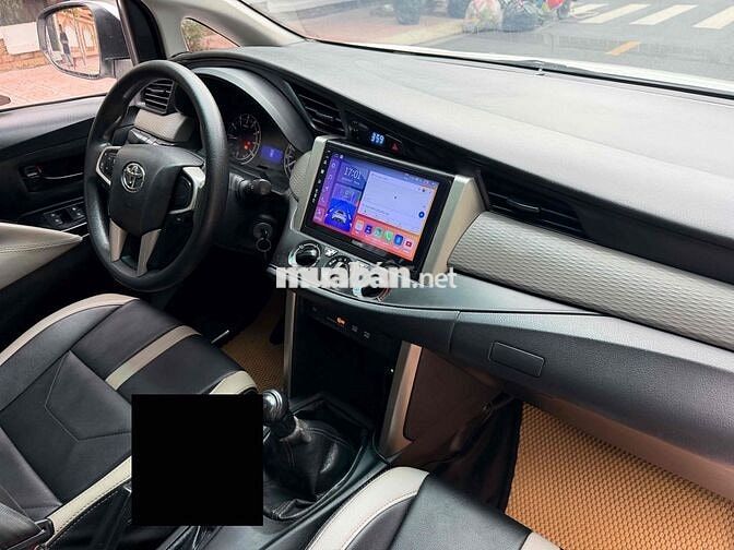 Toyota Innova 2017 Trắng