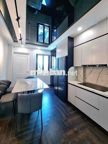 Bán nhà Nguyễn Ngọc Nại - Thanh Xuân. THANG MÁY - Ô TÔ đỗ cửa