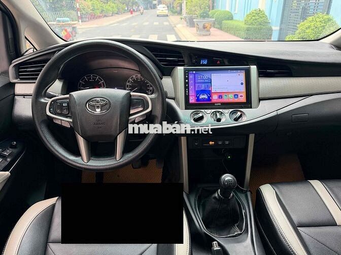 Toyota Innova 2017 Trắng
