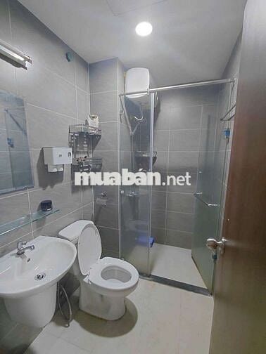 chính chủ cho thuê green river Q8 2Pn 2Wc giá 9.5tr gần full nội thất 