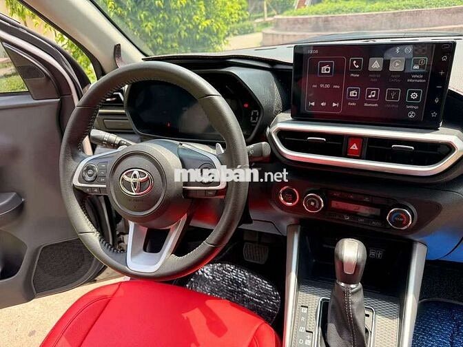 Toyota Raize Trắng 5 chỗ
