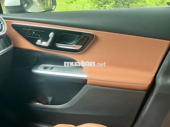 Mercedes-Benz GLC 200 4Matic 2025 Trắng