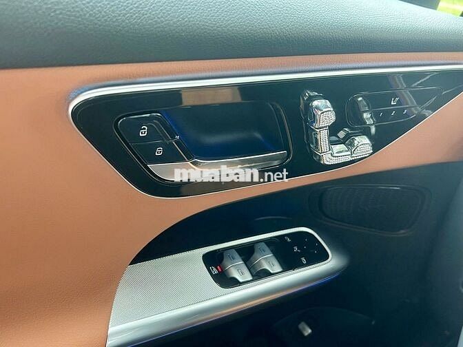 Mercedes-Benz GLC 200 4Matic 2025 Trắng