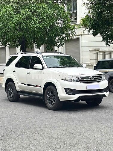 Fortuner TRD Sportivo 2.7V 4x2 - 2014 - 9 vạn km
