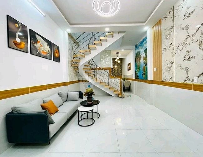 Bán nhà khu sầm uất Q10 đường Cao Thắng 31m2 1Tỷ850tr sổ hồng riêng. 